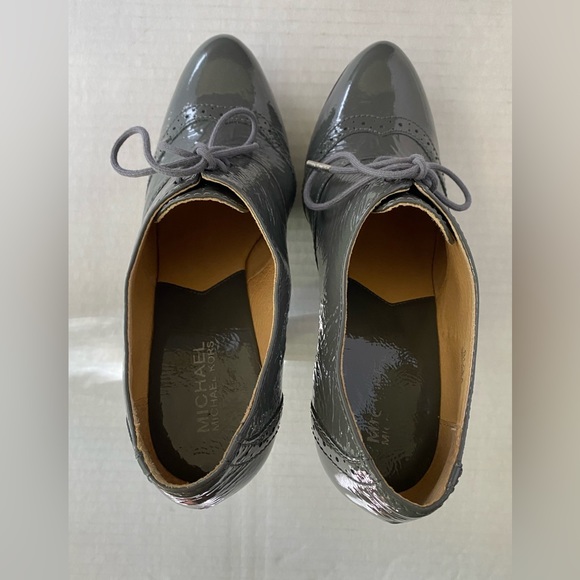 Micheal Micheal Kors grey patent leather lace up platform spectators - Picture 9 of 15